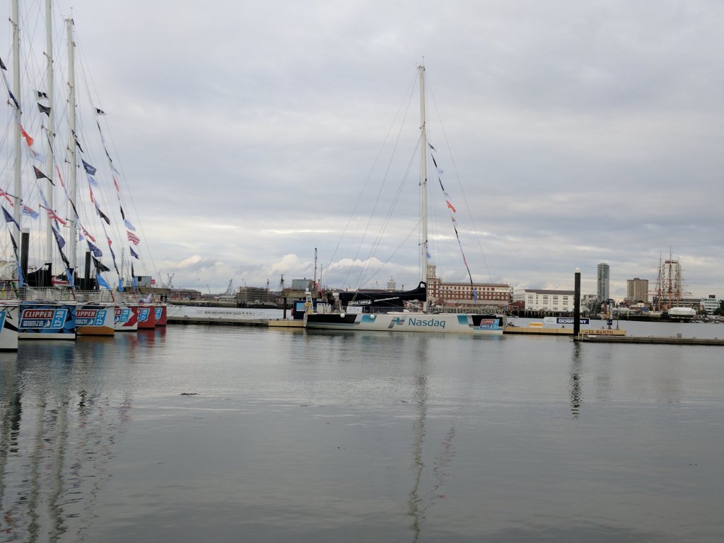 Sailing To The Race Start philwilki09.wordpress.com/2017/08/09/sai…