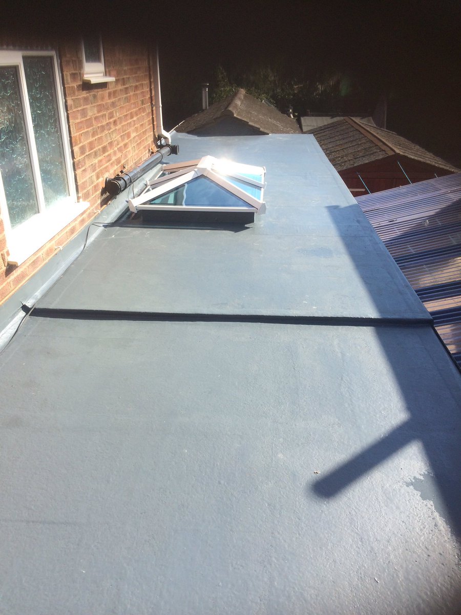 CliftonBuilders's tweet photo. #flatroof #fibreglass #skylight #silverdale #Nottingham #freequots https://t.co/xwAXIzP2cG