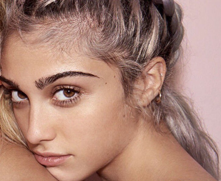 Madonna Eyebrows / 13 Most Iconic Eyebrows Of All Time Allure : With