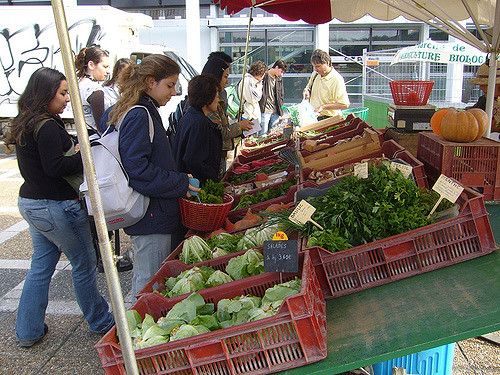 France: organic products &amp; demand is outstripping supply. So money for conventional is moving to organic agriculture euractiv.com/section/agricu…