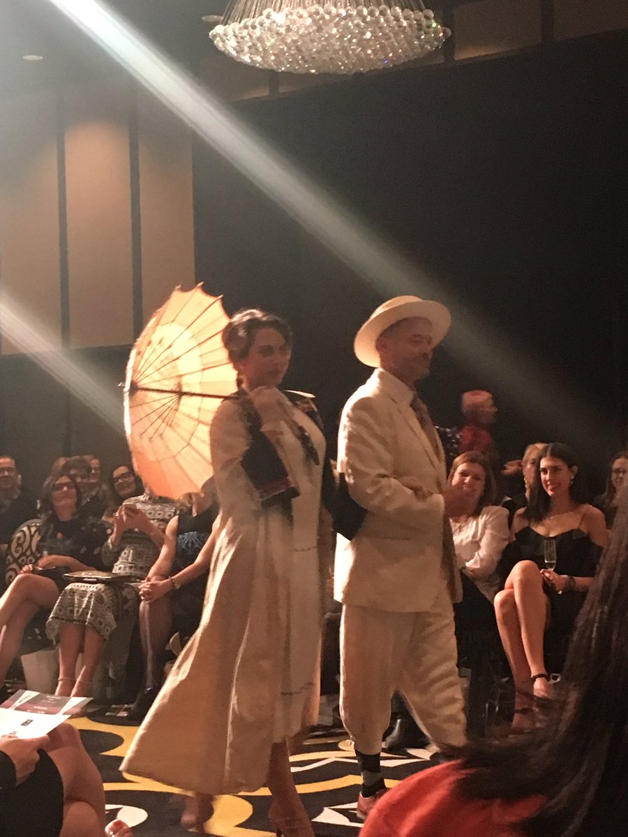 EdytaTorpy's tweet photo. Gorgeous historic clothes on parade at #dressforsuccess #DFSS200 https://t.co/d34QkZ20rM
