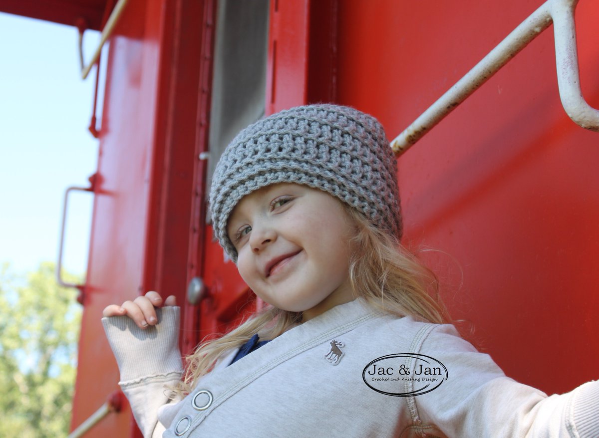 JacandJan's tweet photo. New Hat patterns for sale! https://t.co/EVqdMYZtYJ #crochetpattern #crochethat #jacandjan #Slouchy #crochettip #yarnbombing #needles #unique https://t.co/wgcpe9rLUO