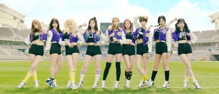 once__tzuyu0614's tweet photo. 今更ですけど
ツイートできてなかった😭😭
CheerUp2億再生おめでとうございます！
2億ってwすごすぎます。

#CheerUp200M https://t.co/6QWZYr7aUL