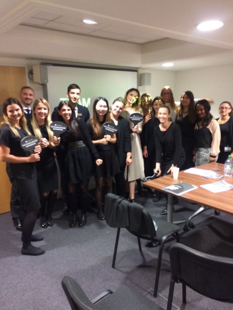 #sghexp Harrods😎#createanemotionalconnection #Outstandingservice #Harrods #Sunglasses #drive <a href="/louisec93982199/">louise coleman</a> <a href="/BhavishaSavani/">Bhavisha Savani</a> <a href="/MSztabersk/">malgorzata sztabersk</a>