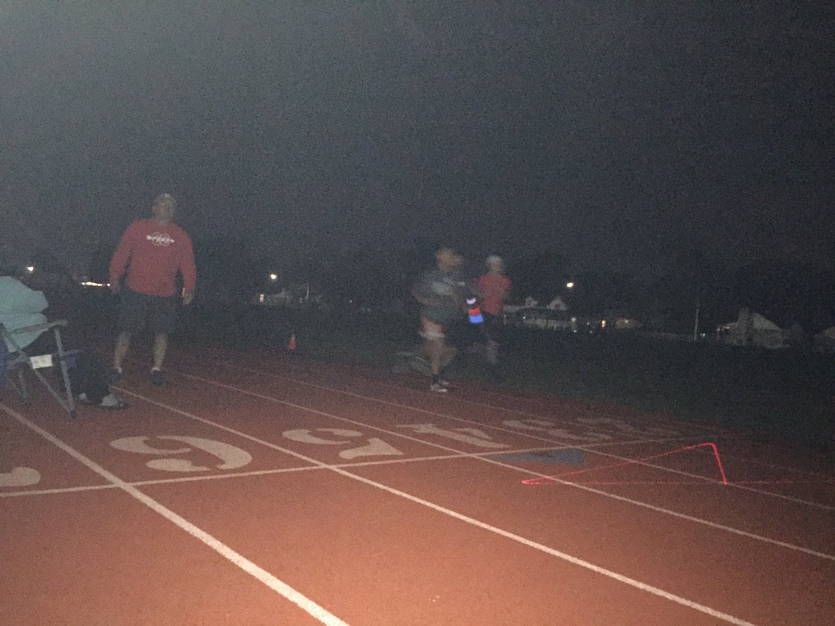 missy_goulding's tweet photo. PHHS XC Midnight Marathon ❤️🏃🏻💪🏼 #PHASD #PHHSXC17 https://t.co/PFPjWhxoGO
