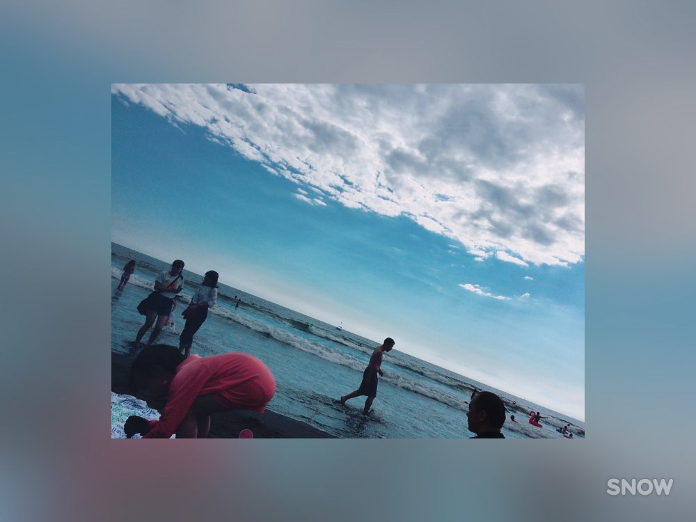 misaki4200's tweet photo. はるかちゃんと江ノ島なう💕
これから海入る！😽
今年初の海🏖 https://t.co/kNV9A2h5UC