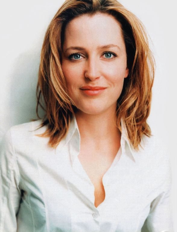 Happy Birthday Gillian Anderson 