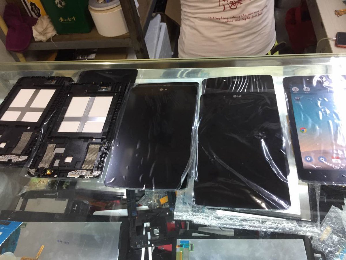 Williamsong92's tweet photo. mobil phone lcd ,iphone samsung ,xiaomi  huawei ,LG ,all model phone parts ,if you need ,please contact with me . whatsapp:+8618702526122 https://t.co/Fkx0WK8myH