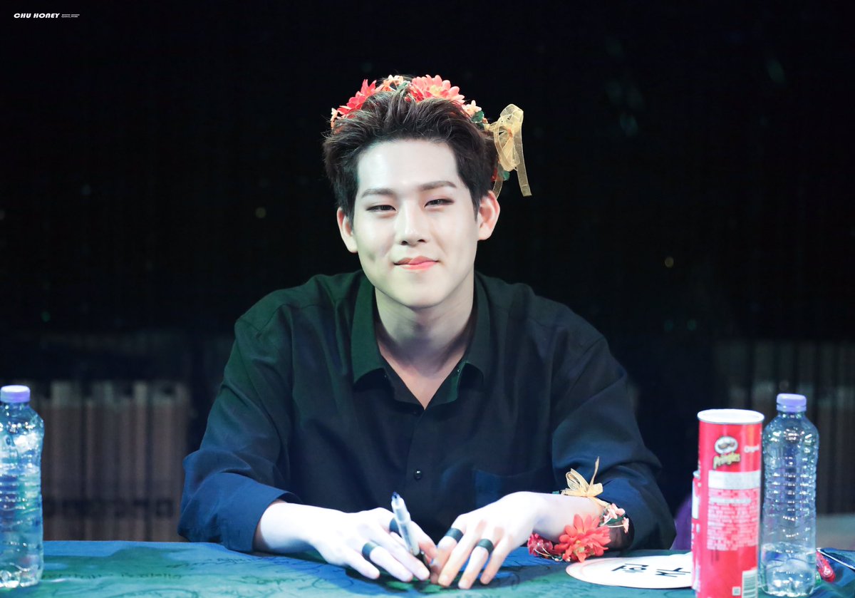 160813 신촌팬싸 
이날의 이주헌은 최고 💦💦
#몬스타엑스 #MONSTA_X #JOOHEON #주헌 <a href="/OfficialMonstaX/">몬스타엑스_MONSTA X</a>