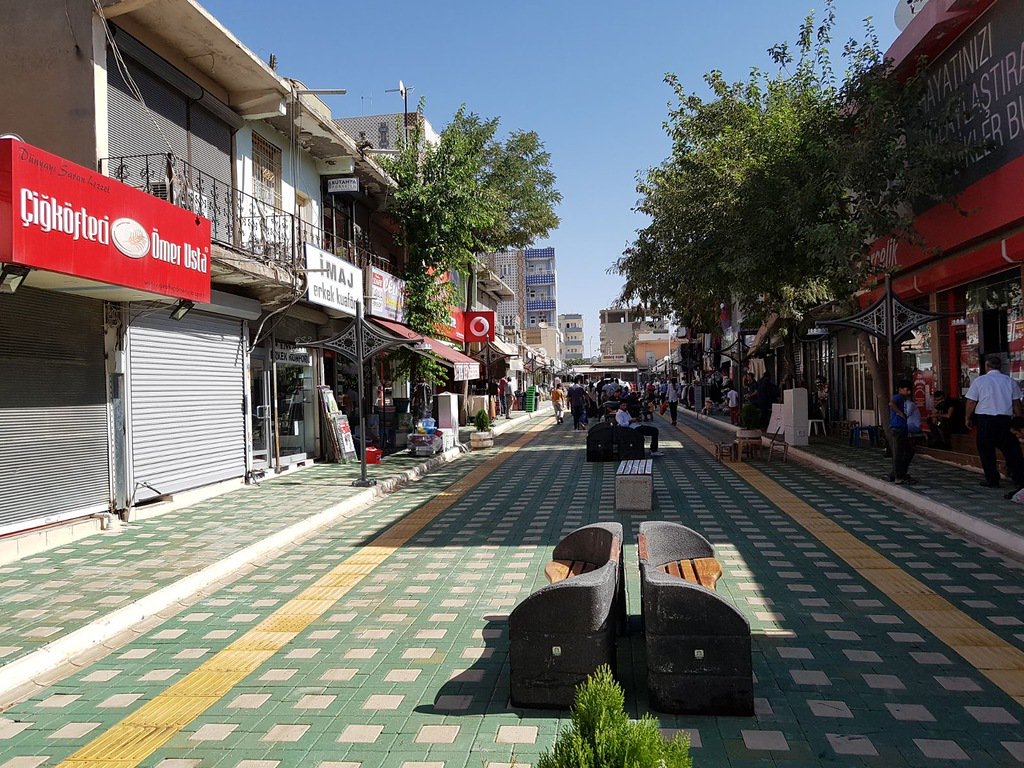 İdil Belediyesi’nden Göz Kamaştıran Sanat Sokağı