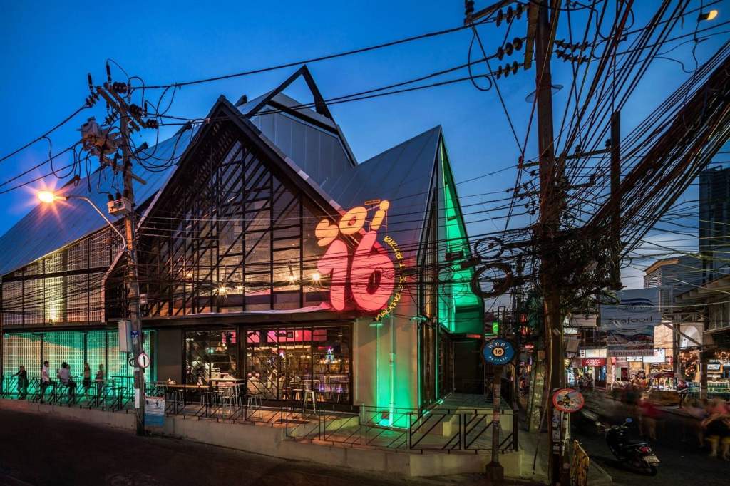 Designalmic's tweet image. SOI 16 / studio PLP designalmic.com/soi-16-studio-…