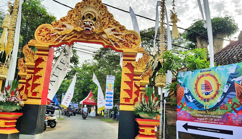 Time for Food Bazaar!Located  at Maisonette Area,Segara Beach, only takes 10Minutes' walk from our resort start from 9-13 AUG at 11.00-23.00
