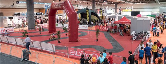 Completo programa de actividades infantiles en Unibike con <a href="/ciclistacofidis/">Cofidis Likes Ciclismo</a>
Lee la noticia completa en este click: goo.gl/v4CWC1