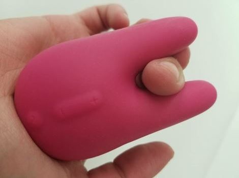 LoveWorksDotCom's tweet photo. OMG With The #Jimmyjane Form 2 Clit Vibrator - available now at https://t.co/uAkcTW6Au7 #Bullet #ClitVibrator #ClitoralSimulator https://t.co/CB3rL06EpW