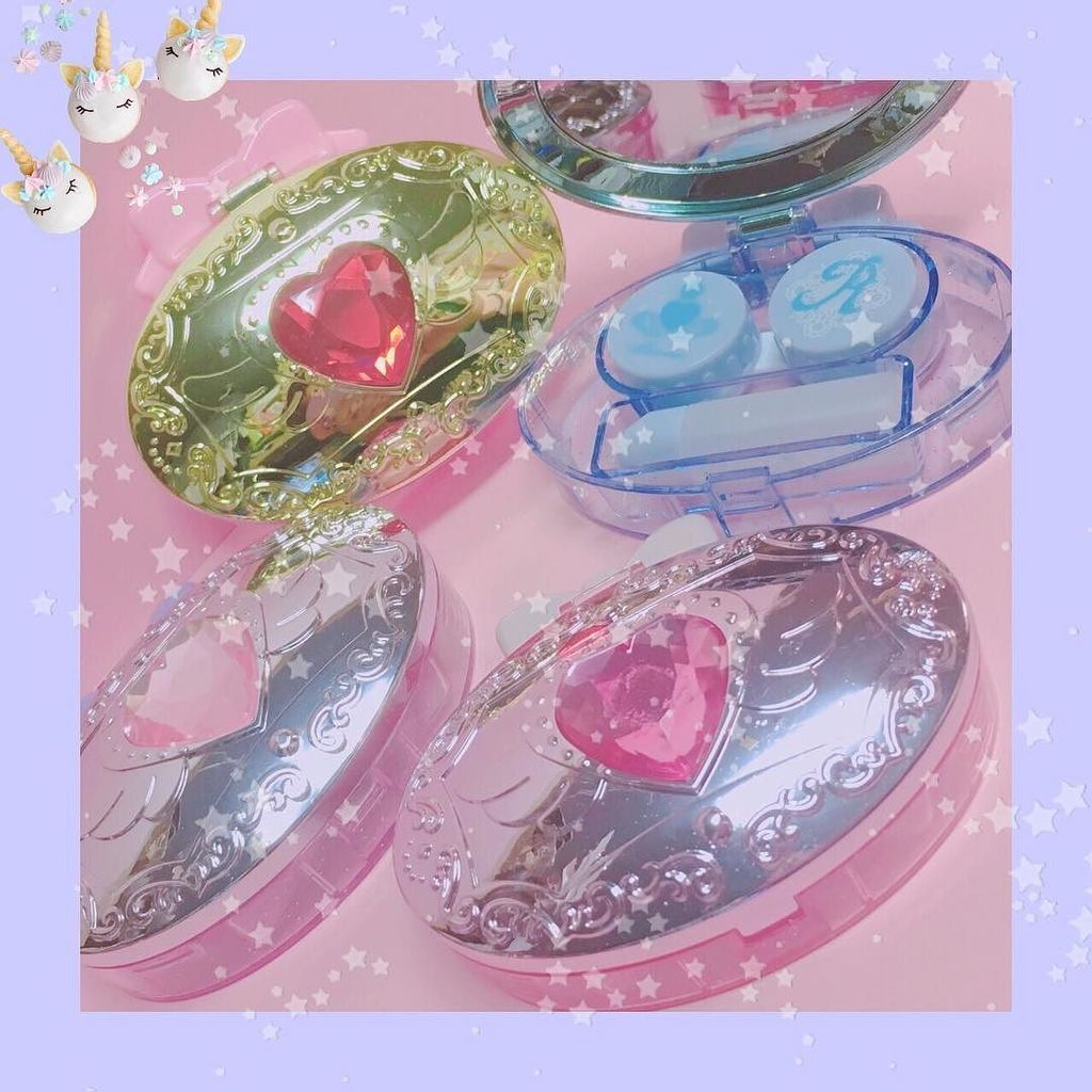 ヴィレッジヴァンガード広島サンモール Twitter पर Swimmer きらきらコンタクトケース マジカル仕様でとっても かわいいです お家で使っても旅行で使ってもgood Swimmer スイマー きらきらコンタクトケース コンタクト コンタクトケース