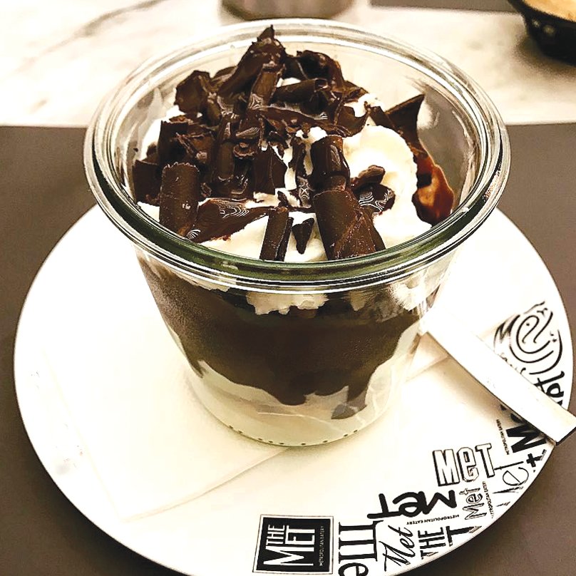 themetlb's tweet photo. It's #dessert o'clock! Chocolat Mou, anyone? 
Credits: @f_for_foodiee
#themetlb https://t.co/UB40uWhLD6
