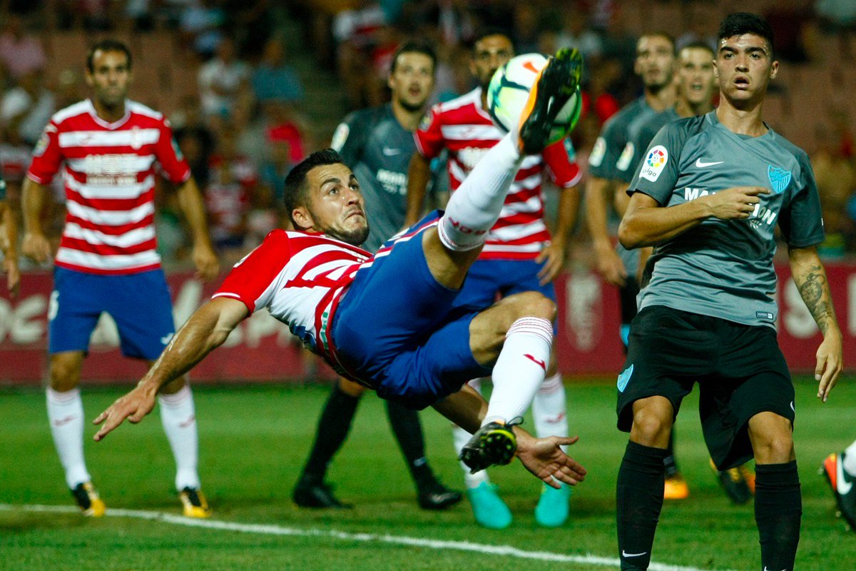 GranadaCF's tweet photo. 📷 Así lució el #GranadaCF su corazonada❤️. Repasa las mejores fotos de la victoria de anoche https://t.co/4EdI0nZ574 #JuntosVolveremos https://t.co/Z3p9yWSKTV
