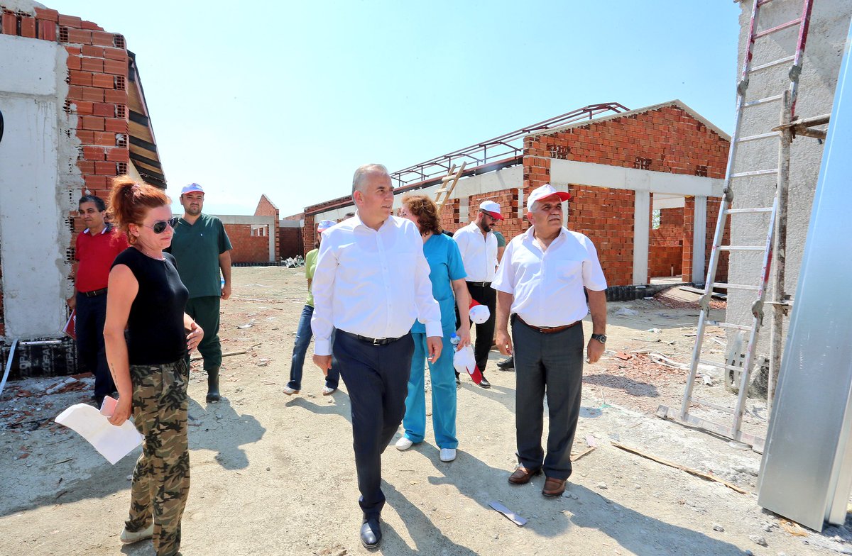 osmanzolan's tweet photo. Yapımına hızla devam ettiğimiz Türkiye’nin en büyük sokak hayvanları barınma ve rehabilitasyon merkezi inşaatında incelemelerde bulunduk. https://t.co/JjSUu3Jdq9