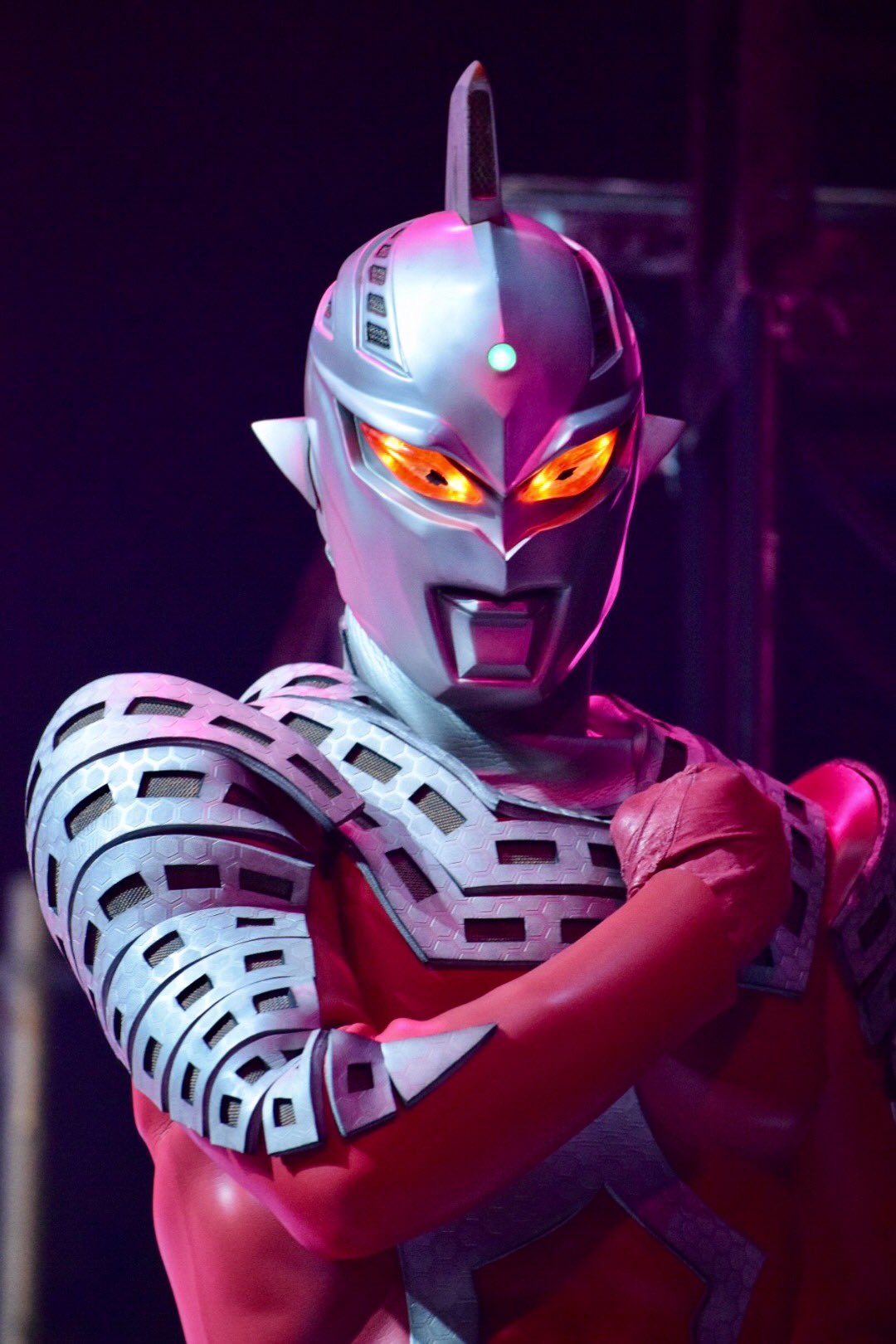 ミカヅキ ライブショー1部 ウルトラセブンxの登場数秒前に音楽が流れ始めた時 まさか って鳥肌がたった ウルフェス 夏はウルフェス T Co 0nhge6nsir Twitter