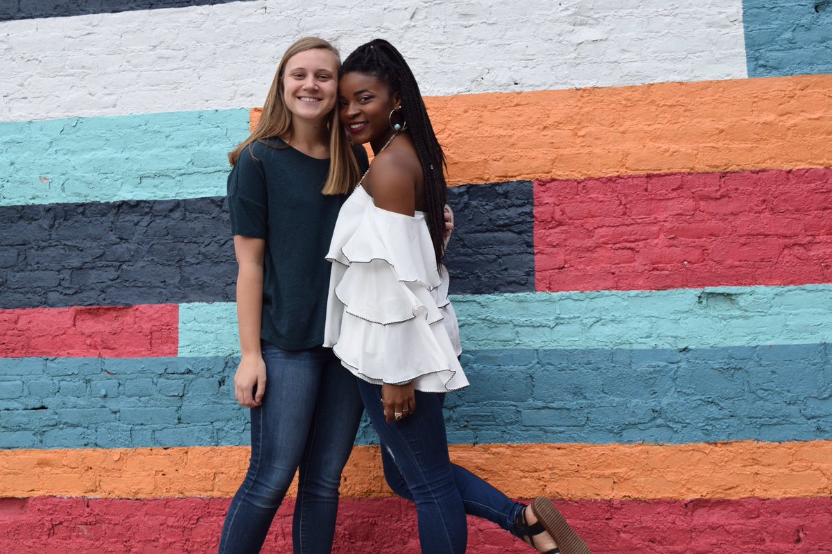 SAORecruitment's tweet photo. Move-in weekend is coming up and these sisters can't wait to live together this year! #WhySAOWednesday? Because you find your roomies ❤️ https://t.co/IcalOcBabn