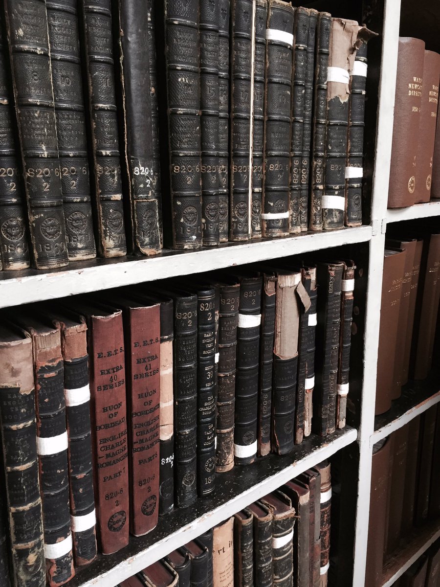 TheBookTrail 📚👣 tweet media