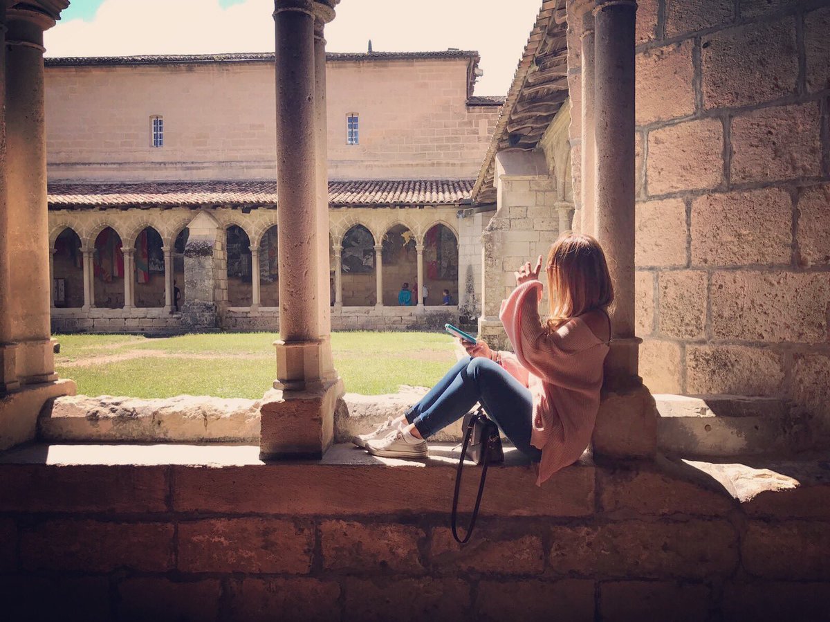 MorganeLachips's tweet photo. Tourist mode ✅ #saintemilion #chateau #wine 🍷 #degustation #chilling #summergames2017 #ootd https://t.co/aftPwBAWoz