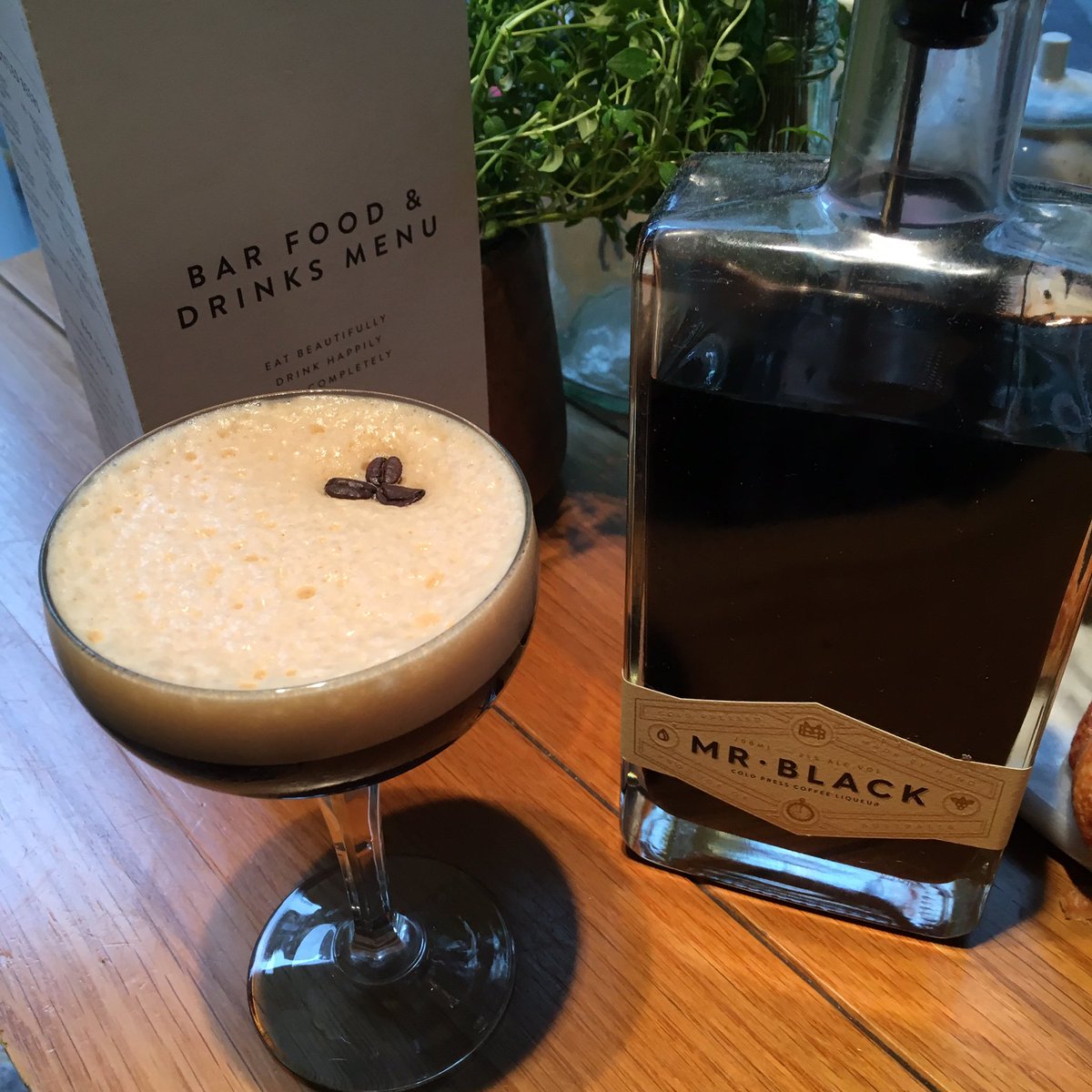 drakeandmorgan's tweet photo. #Espressomartini at @thedriftbar @therefinerybar #Bankside & @Drake_MorganKX for £5 tomo to Sat wth #EMF17 wig your #festival pass https://t.co/JvOUSGYgVN