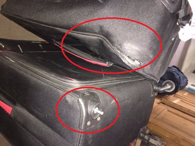 TanR_93's tweet photo. BEWARE!! EasyJet think its acceptable to return Luggage like the below... THANKS A LOT  :( !!! @easyJet #easyjet https://t.co/oW89wNR9d8