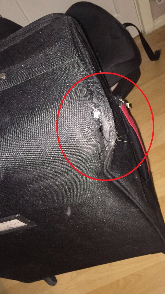 TanR_93's tweet photo. BEWARE!! EasyJet think its acceptable to return Luggage like the below... THANKS A LOT  :( !!! @easyJet #easyjet https://t.co/oW89wNR9d8
