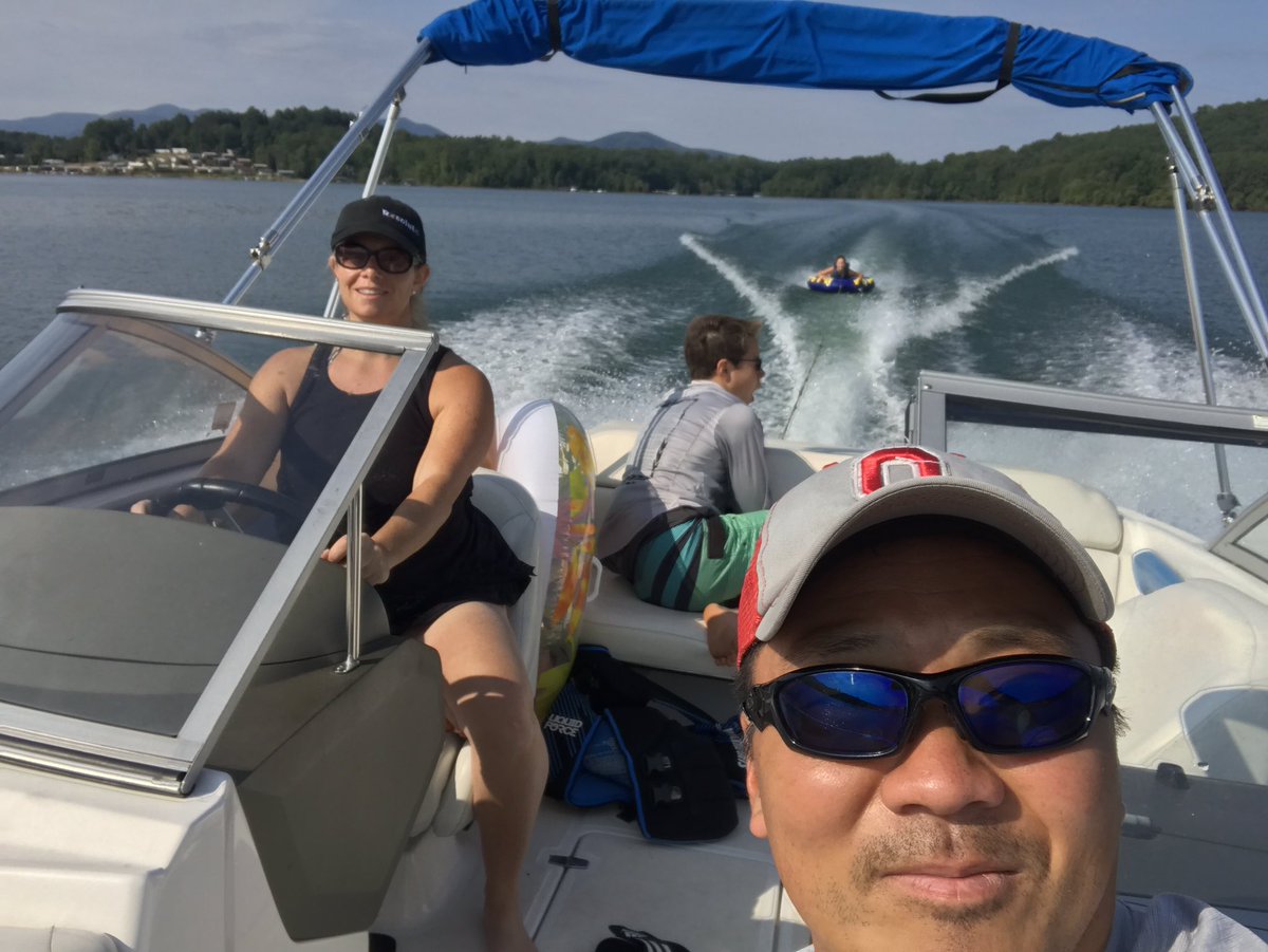 kenosh15's tweet photo. Lake day and tubing #ChatugeLake https://t.co/B0uTB2Wt1V