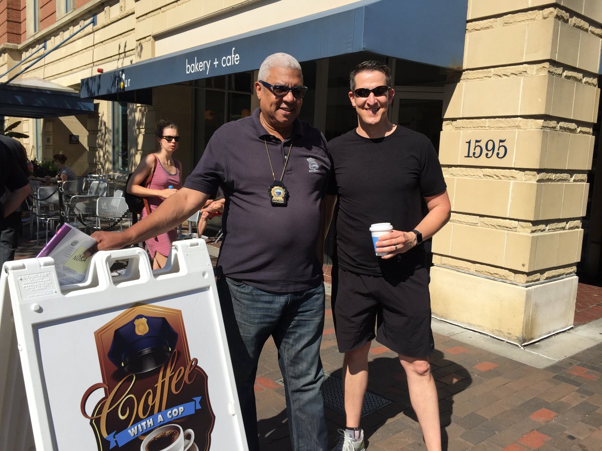 D4CommunityServ's tweet photo. โ๏ธ@flourbakerycafe Thank you very much for hosting @CoffeewithaCop! @bostonpolice @AnnissaForBos @CityOfBoston #D4CommunityService ๐ https://t.co/n0Ls2aHAY4