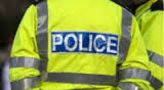 Woman reports man for indecent exposure on beach. #StAndrews   standrews-today.co.uk/witnesses-soug…