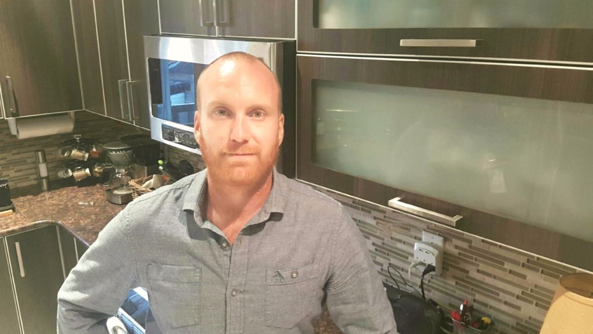 CBCNews's tweet photo. Montreal man becomes the only resident of his condo building after other units rented on Airbnb https://t.co/56zTCdBdvf https://t.co/YvoXyLAV8D