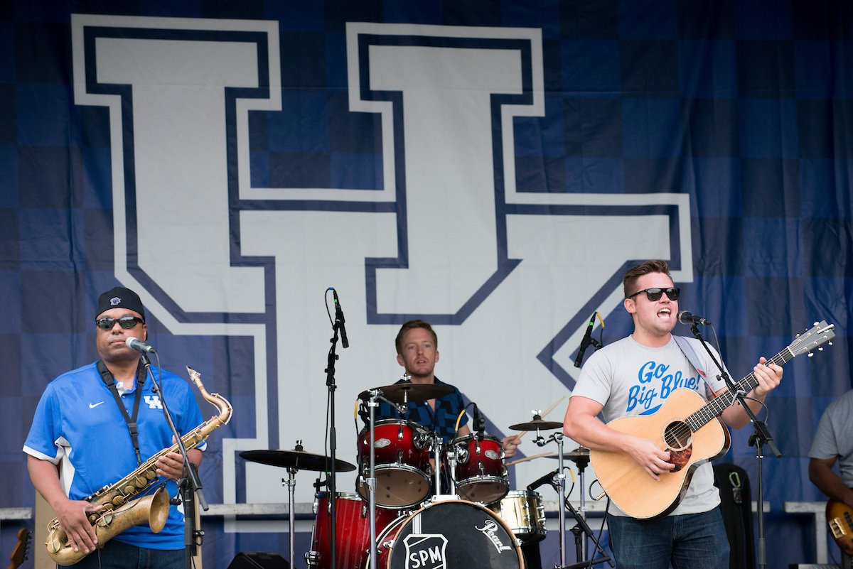 UKAthletics's tweet photo. The results are in from our first two #OpenForTheCats quarterfinals. @WalkMontgomery and @jordyenglish Band are on to the semis! https://t.co/6pj0CSv4QT