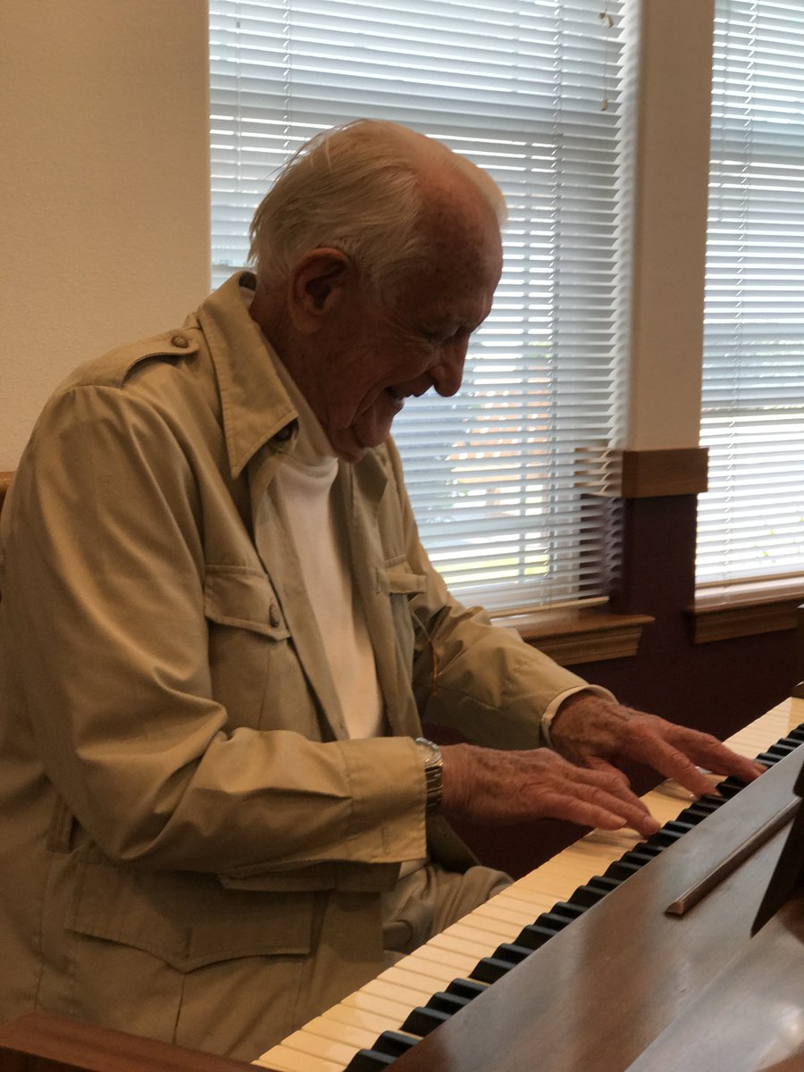 LEC_HPOakHarbor's tweet photo. Talking Ed into playing piano wasn't hard, he really enjoys it! #FrontierCulture @OakHarborMC https://t.co/tJVqqsK53V