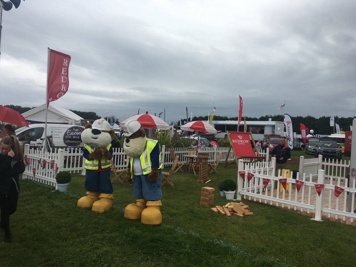 ProExEvents's tweet photo. Pro-ex delivers another stand for @RedrowHomes at the Vale of Glamorgan Show come and see what we’ve done and say hello to Buster and Buddy. https://t.co/ohk2MYJsoA
