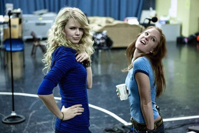 caitlinbird's tweet photo. The other day @ yoga I tried to see if my head will still bend that far. So far so good #keepinitclassy #taylorswiftrehearsals  #yogasavesme https://t.co/KF7VdTBvnC