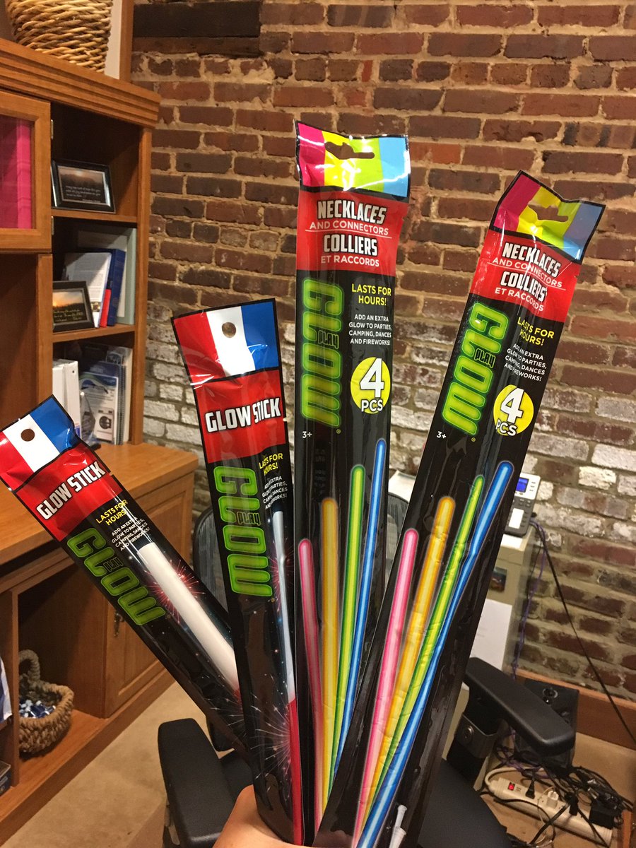 visitloudon's tweet photo. These totally fantastic glow sticks and necklaces will be in the basket, too!! 🎆 #goLoCo #eclipseLoCo #solareclipse2017 https://t.co/KRX77r1ExM