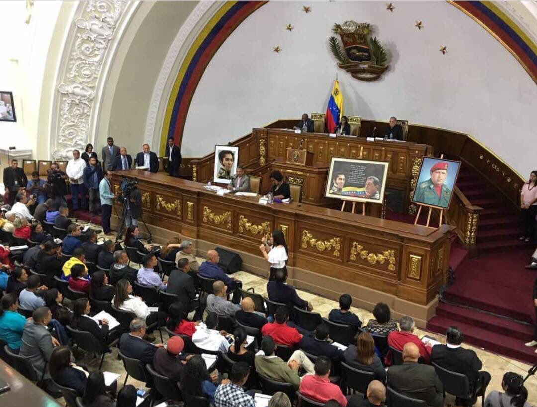 ANC aprobó decreto para funcionamiento de Poderes Públicos
bit.ly/2wHdWnb  #ConstituyentePoderPopular