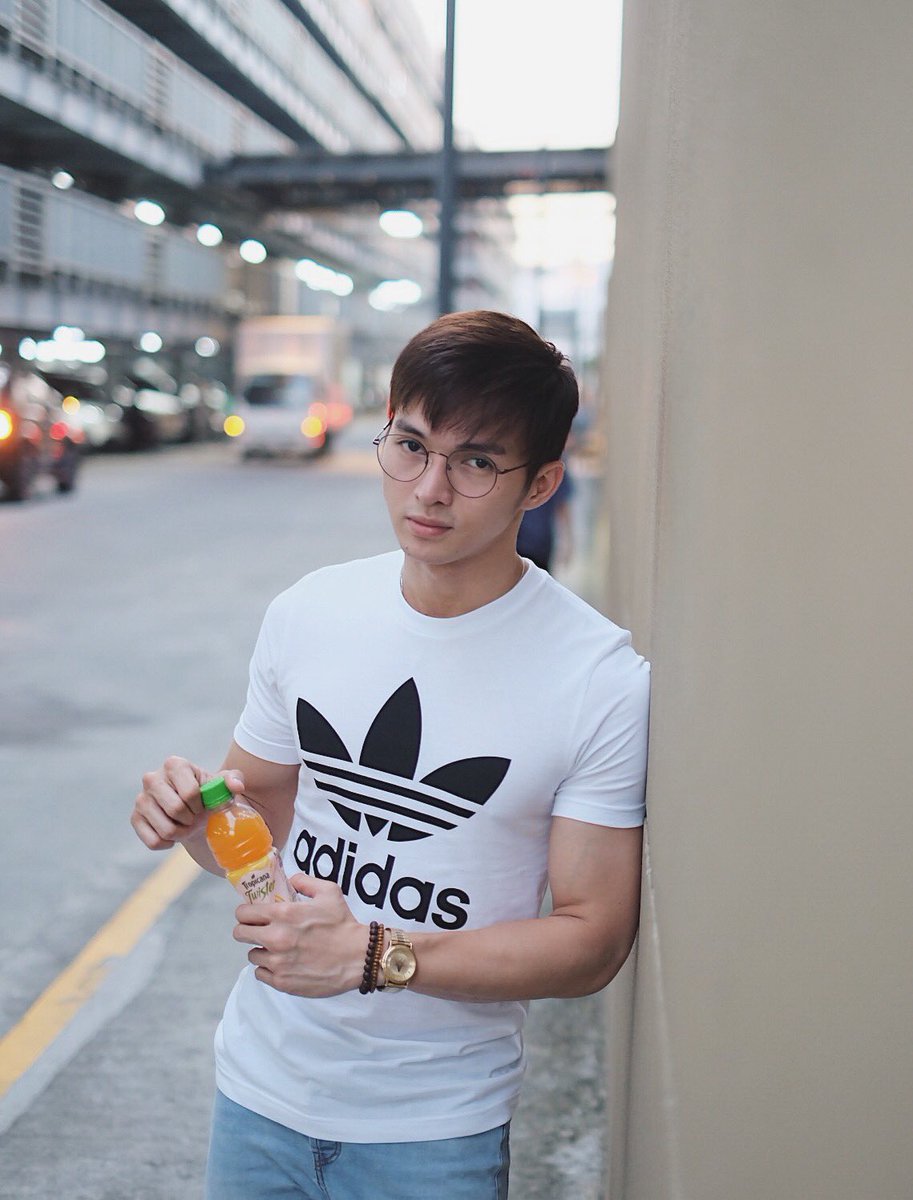 iamlarbs's tweet photo. Positive mind, positive vibes, positive life. Agree? #StraightToTheGoodStuff https://t.co/ykHJ7AeUNJ