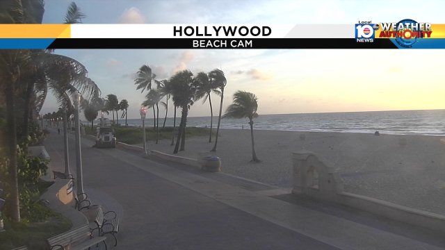Beautiful sunrise from our Hollywood beach cam. Enjoy your Wednesday rain chances increase Thurs/Fri. https://t.co/MNUGldaMkI