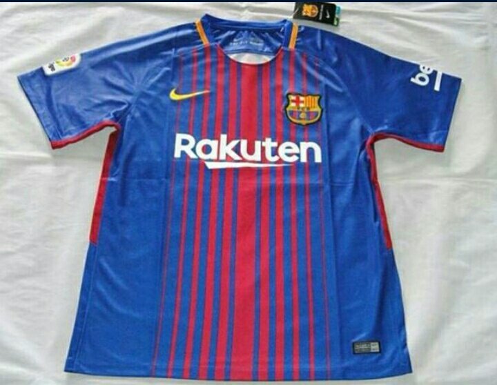 Futbolman10's tweet photo. Compra las mejores camisetas de futbol por 20€ en @UltraenThai 
RT para difundir el mensaje. https://t.co/JtP92Z4ieW