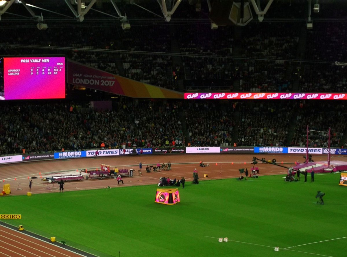 #London2017 08/08 London Olympic Stadium: what a night! @samkendricks @KipConseslus @WaydeDreamer #BarboraŠpotáková @pa_bosse 🏅