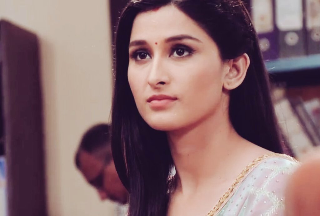 Sheenians's tweet photo. Confidence in her eyes
Poojaπ #PyariPooja
@sheendass #SheenIsQueen #ShiningSheen #PiyaaAlbela https://t.co/8gCqUnuv8f