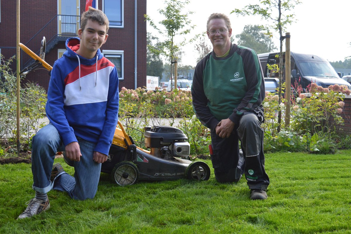 Terugblik: Hovenier helpt Het Waal in Emmen <a href="/zuidoosthoeker_/">ZuidOosthoeker</a> zuidoosthoeker.nl/nieuws/60065/h…