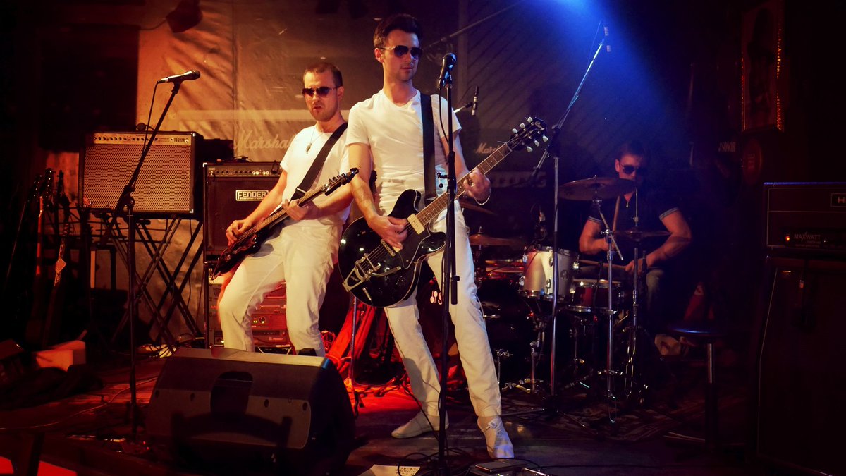 Hard__Road's tweet photo. Концерт в #BigBen #club удался!!!
#HardRoad #rock #live #band #рок #группа #guitar #bass #drums #Тверь #Poland #Germany #eurotrip https://t.co/5cyoDkbq4o