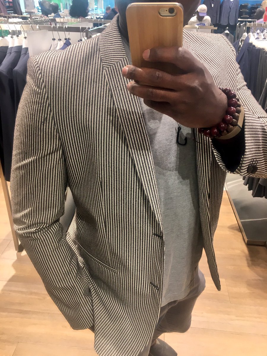Cloud10LV's tweet photo. Bought these two blazers for $100 bucks last night. Left originally $275 right originally $200. #Schwin https://t.co/fy9y93X56Q