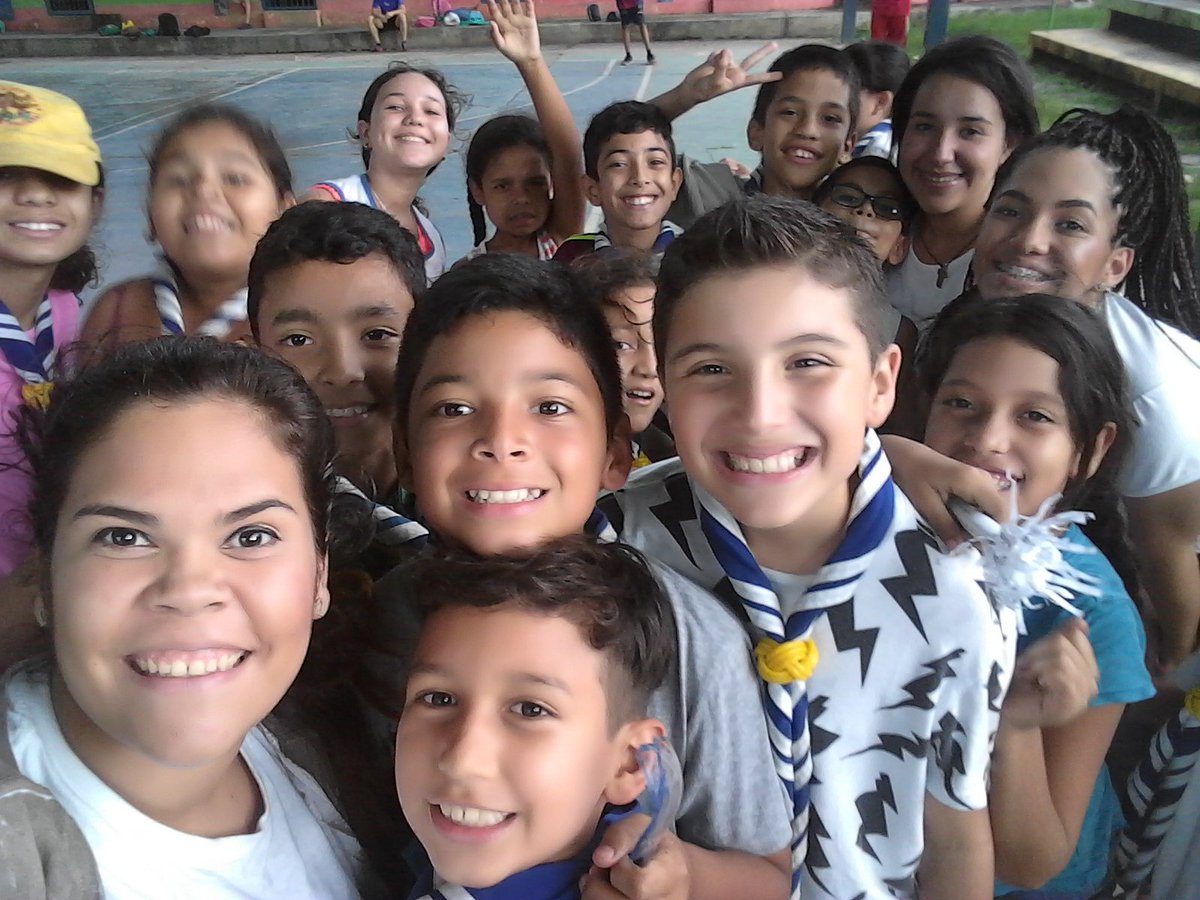 BCBackrs's tweet photo. Feliz miercoles ! Recuerda siempre , Sonreír  #ManadaFeliz  #SoyScout  @TitiArangu @RDHerize https://t.co/j1KpnMYhZw