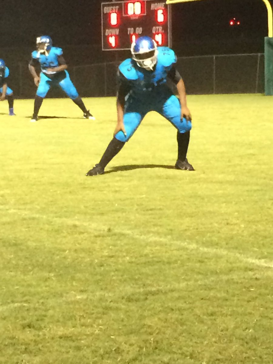 lakewood_bullet's tweet photo. Football Back #14Under #WelcomeAllPark @borntocompete https://t.co/79pEkrf3Ip
