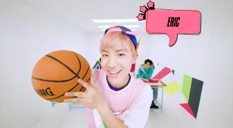 ericsohnpics's tweet photo. #더보이즈 #에릭 https://t.co/HsB1vhhfPZ